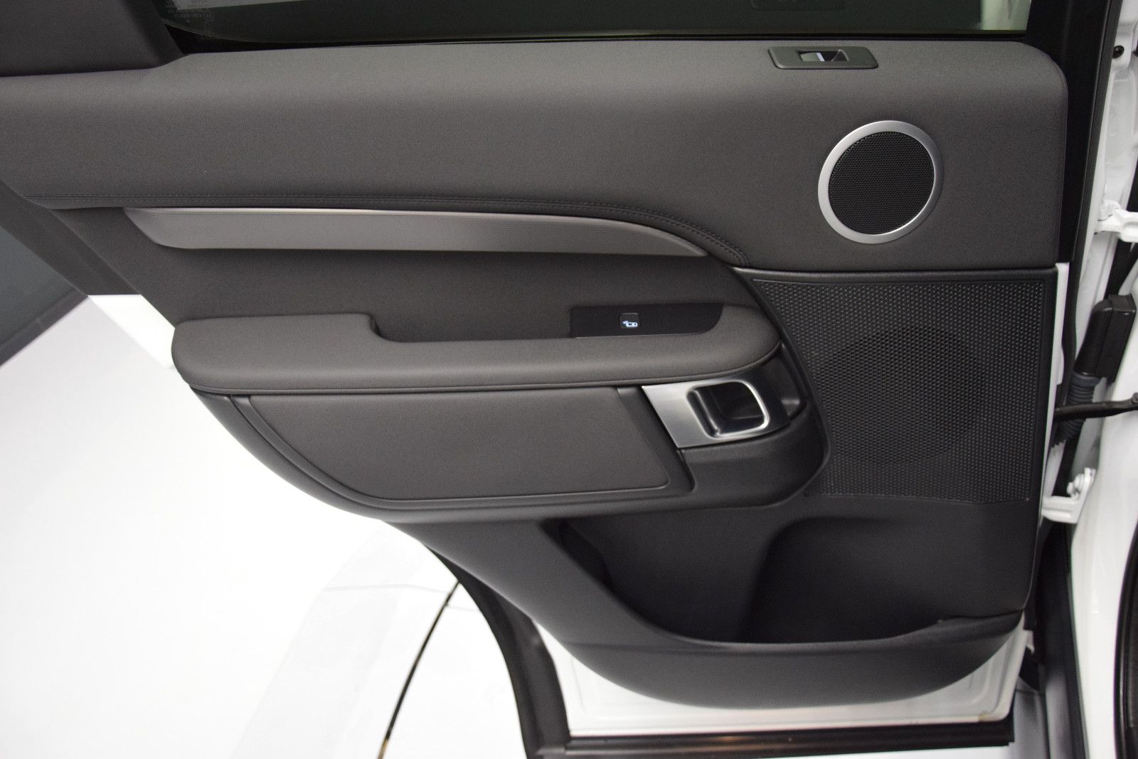 Fahrzeugabbildung Land Rover Discovery 5 HSE SDV6 Pano 7. Sitze Meridian 360°