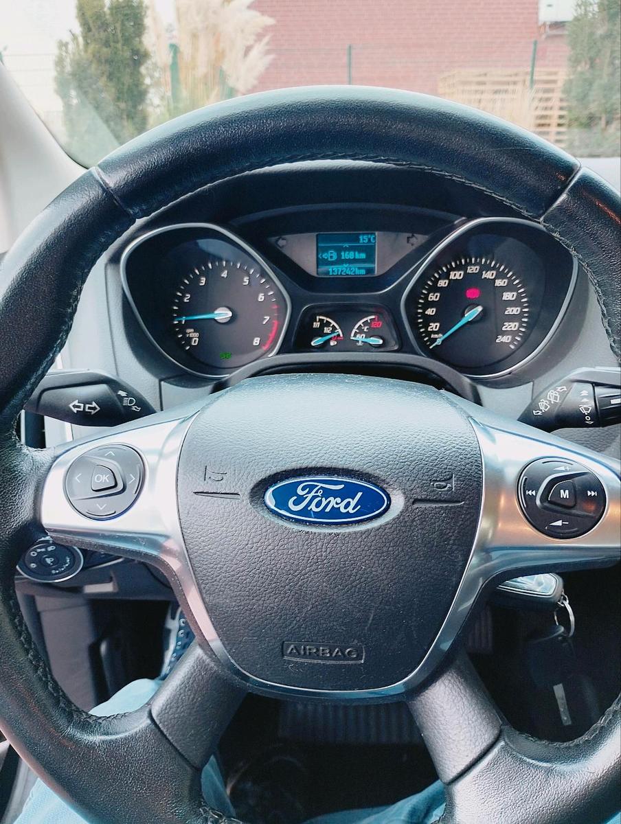 Ford Focus 2013 — photo 10