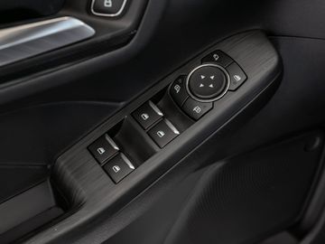 Ford Kuga X Plug-In Hybrid 2.5 Duratec ST-Line Kamera