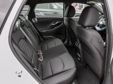 Hyundai i30 cw 1.5 Advantage Mild-Hybrid Kamera Navi