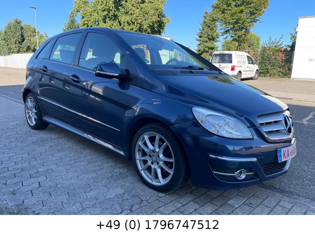 Mercedes-Benz B 180