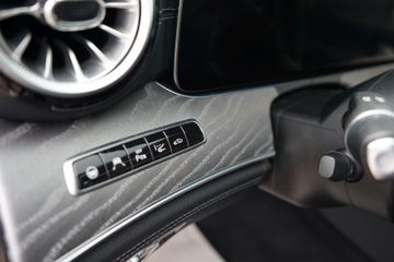 Fahrzeugabbildung Mercedes-Benz AMG GT 4-trg. 63 S 4Matic+ BLACK EDITION