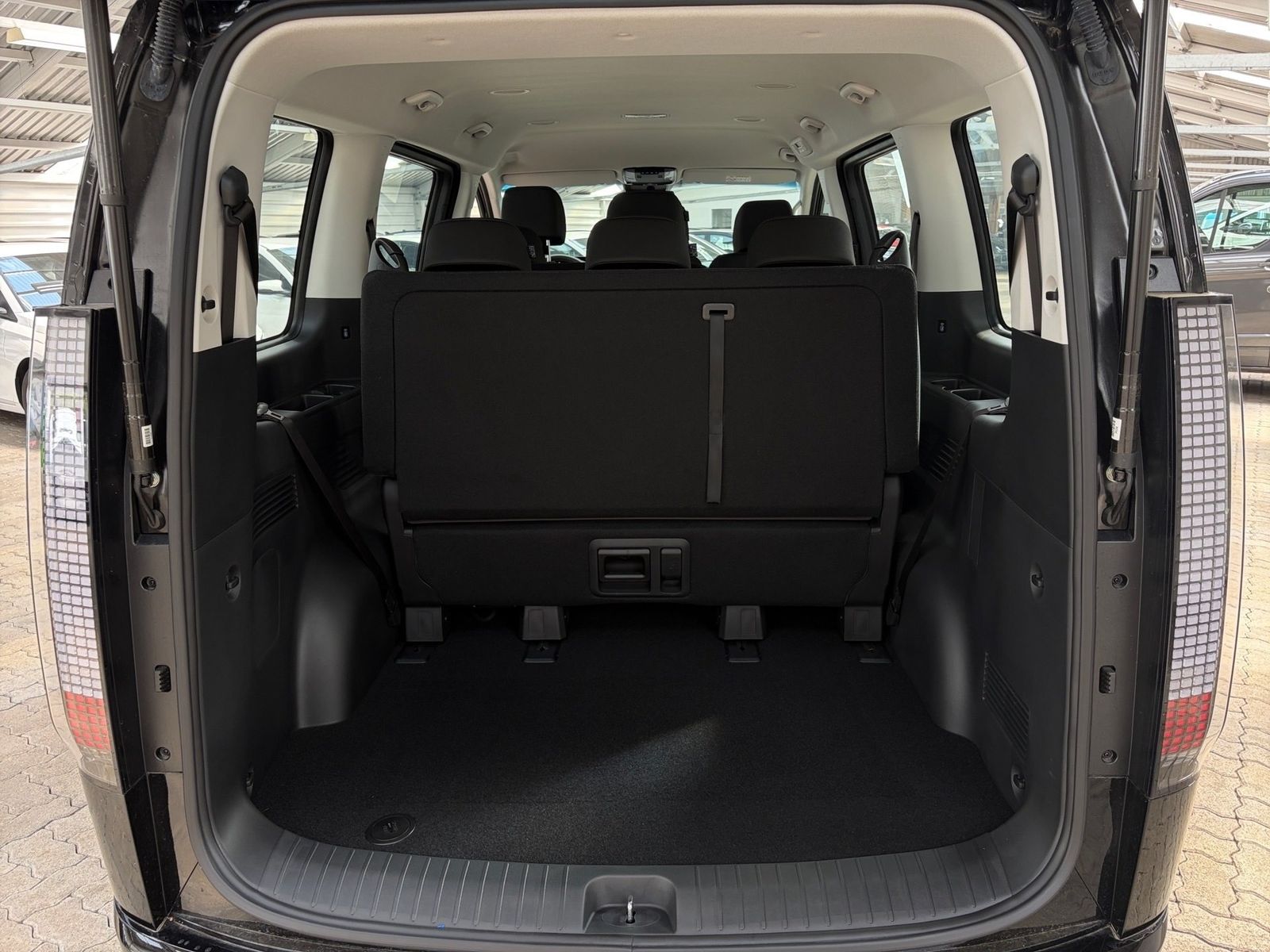 Hyundai Staria – Bild 12