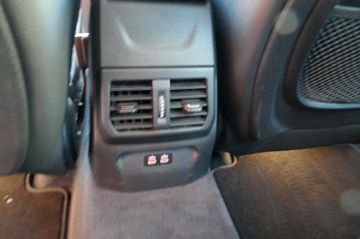 Fahrzeugabbildung BMW 120 1 Limousine 120 d xDrive Sport Line