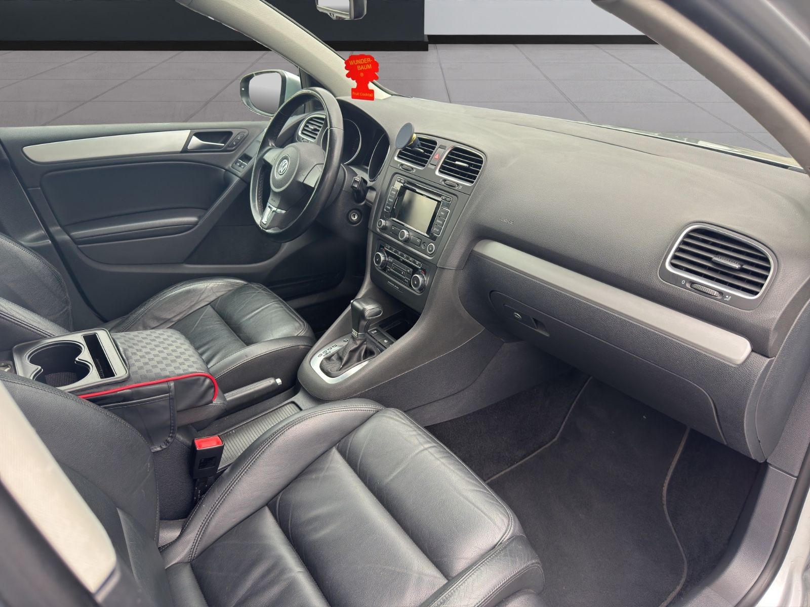 Fahrzeugabbildung Volkswagen Golf VI Highline*Automatik*Schiebedach*Vollleder