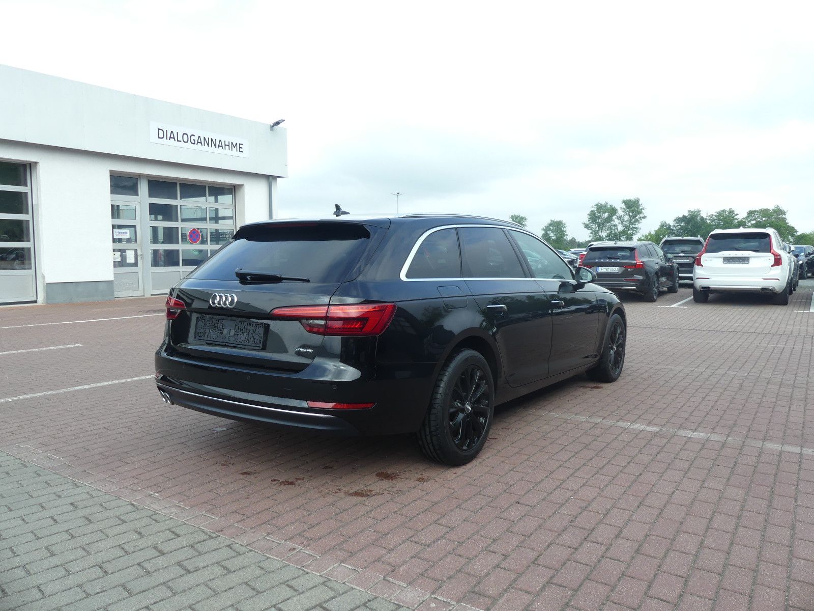 Fahrzeugabbildung Audi A4 Avant quattro design Matrix*Navi