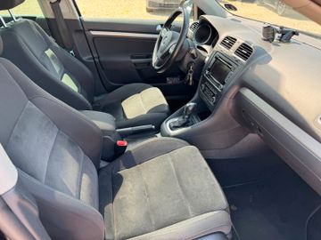 Volkswagen Golf - 10