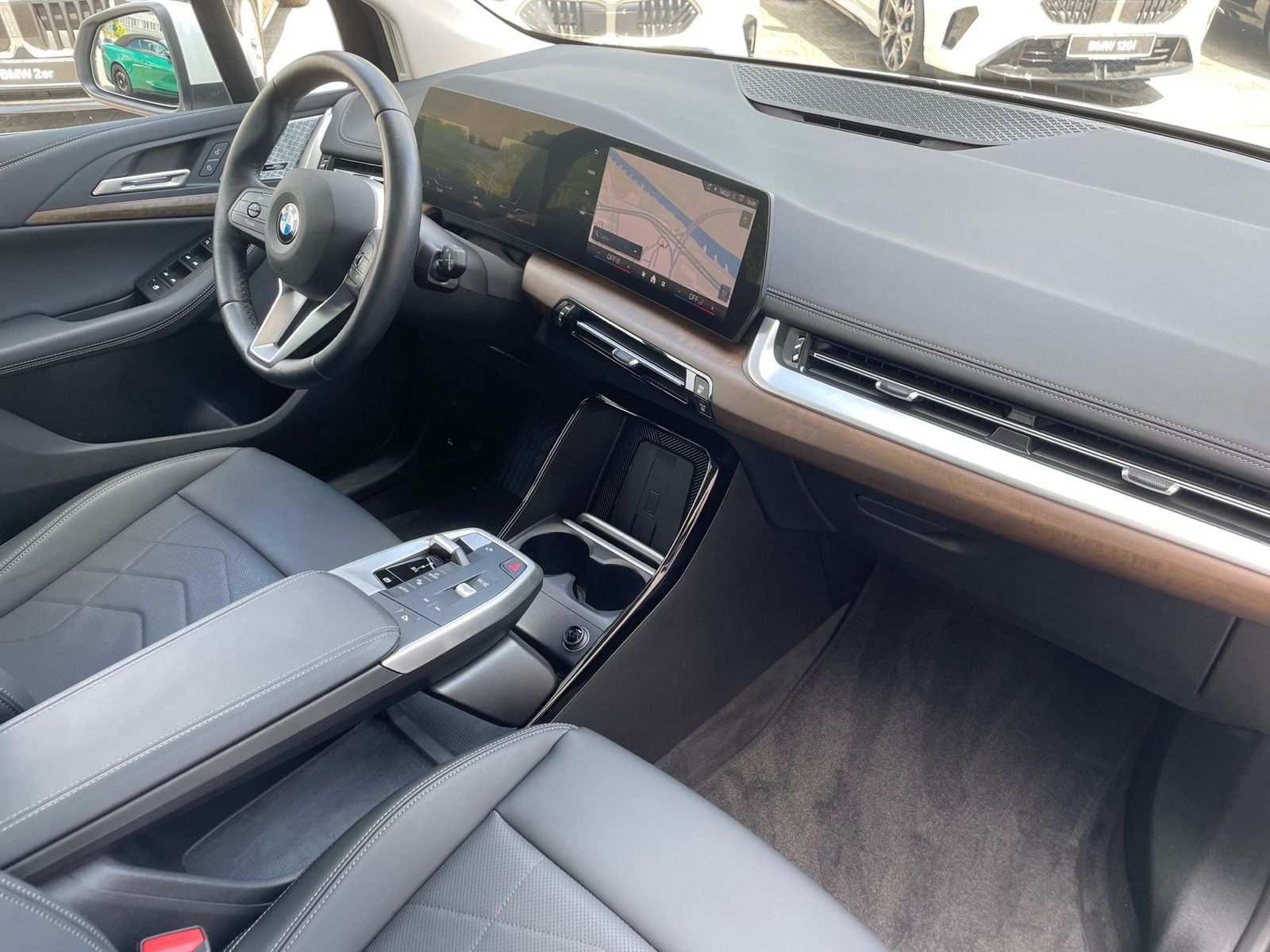 BMW 220i AT Luxury Line AHK Pano HK Massage foto 5