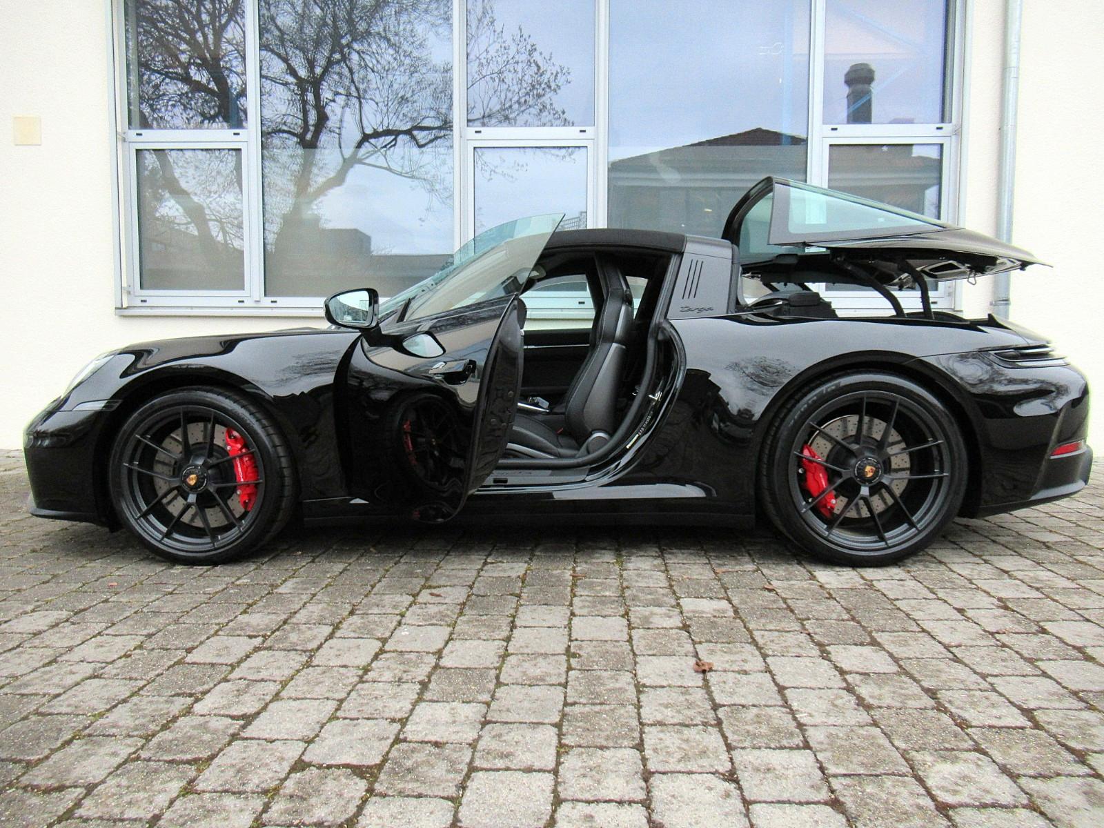 Porsche 992 TARGA 4 GTS EXCL KREIDE 18W+BELÜ+ACC/KEY/HD+