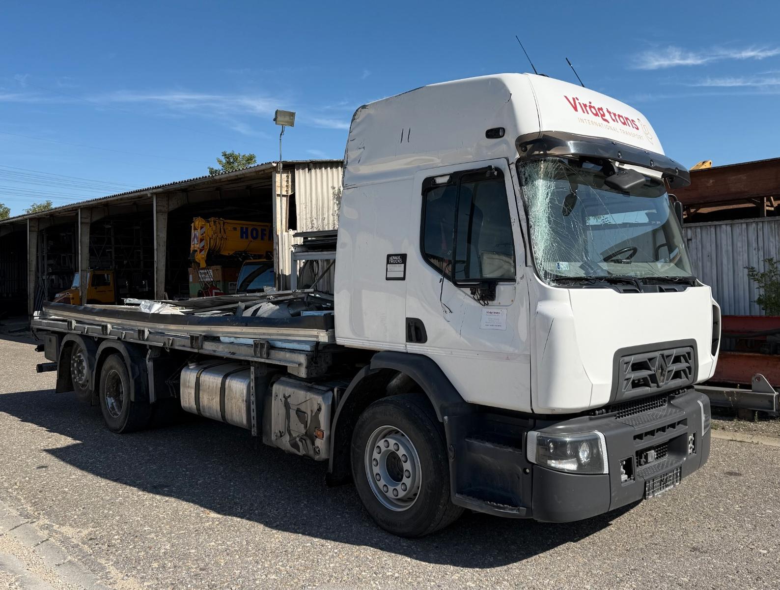 Renault D Wide 440 6x2