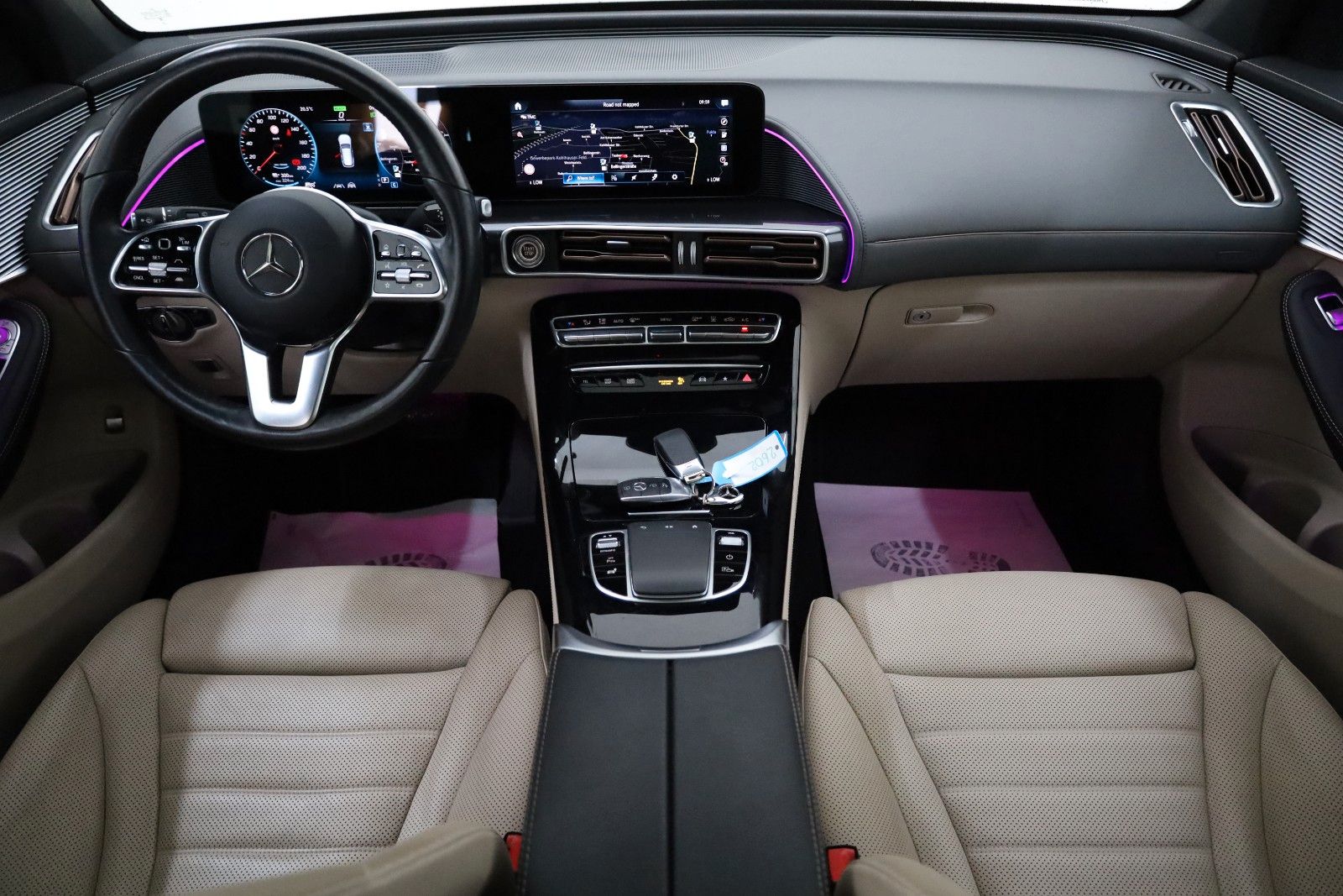 Fahrzeugabbildung Mercedes-Benz EQC 400 4M,Leder,HUD,360°Kam.,SD,ACC,Sitzlüftung