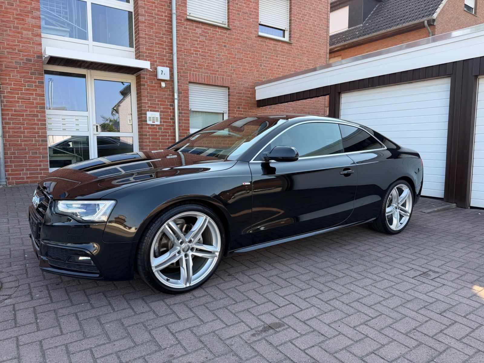 AUDI A5 Coupé 2.0TDI Tiptr./S line/Navi/Xenon/20Zoll