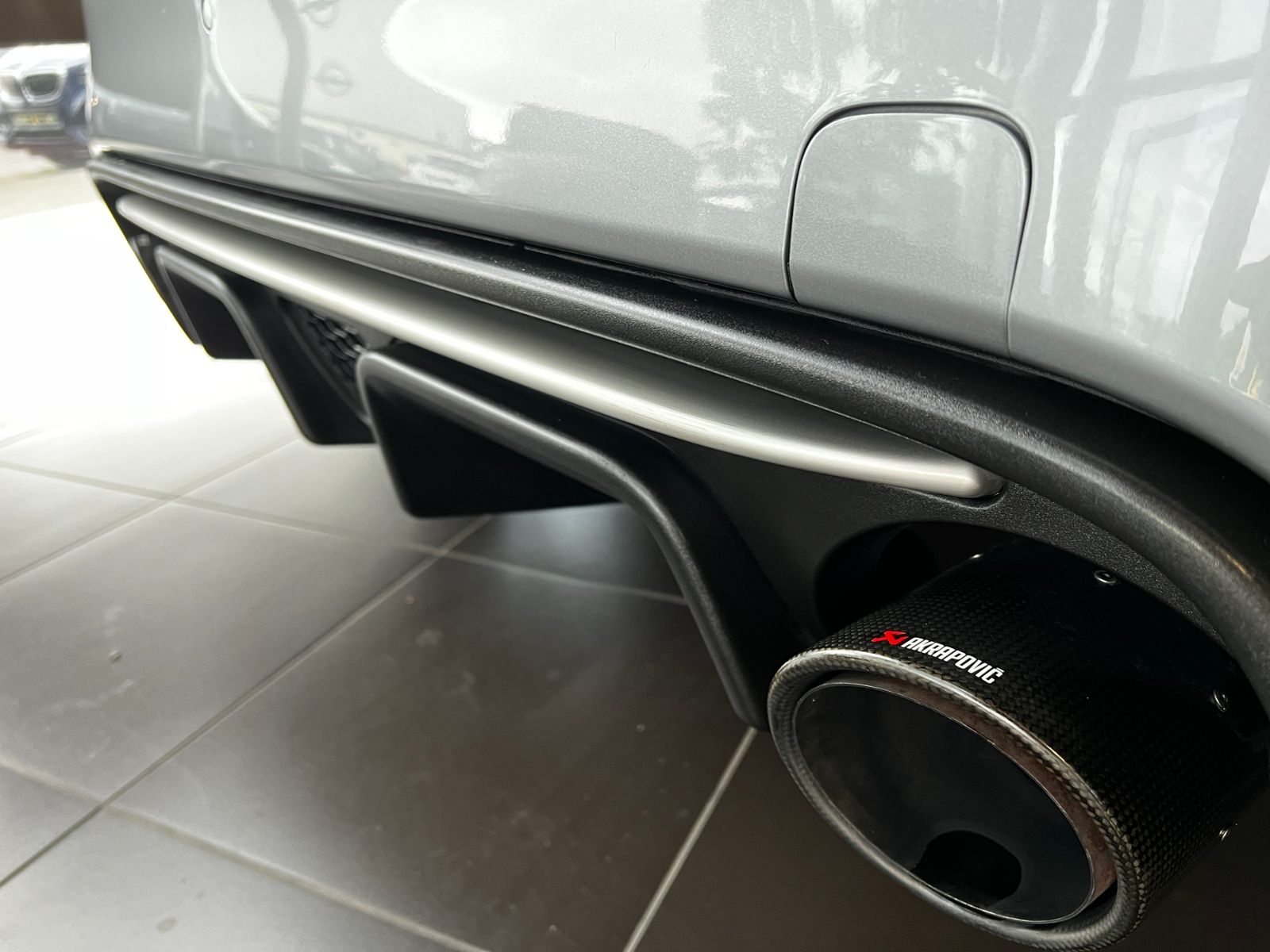 Fahrzeugabbildung Abarth 695C Rivale 175th Anniversary XEN NAVI LEDER Sit