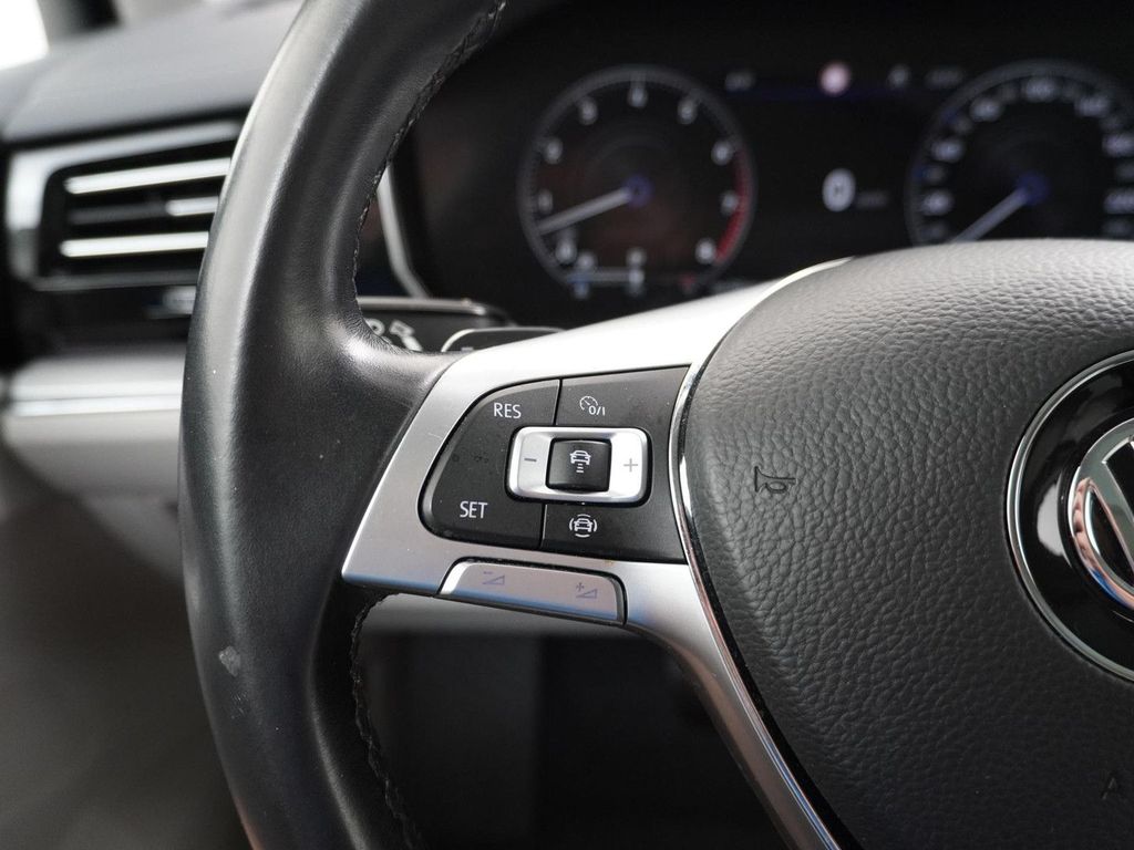 Volkswagen Touareg 3.0 TSI Elegance AHK | Pano |  kamera |