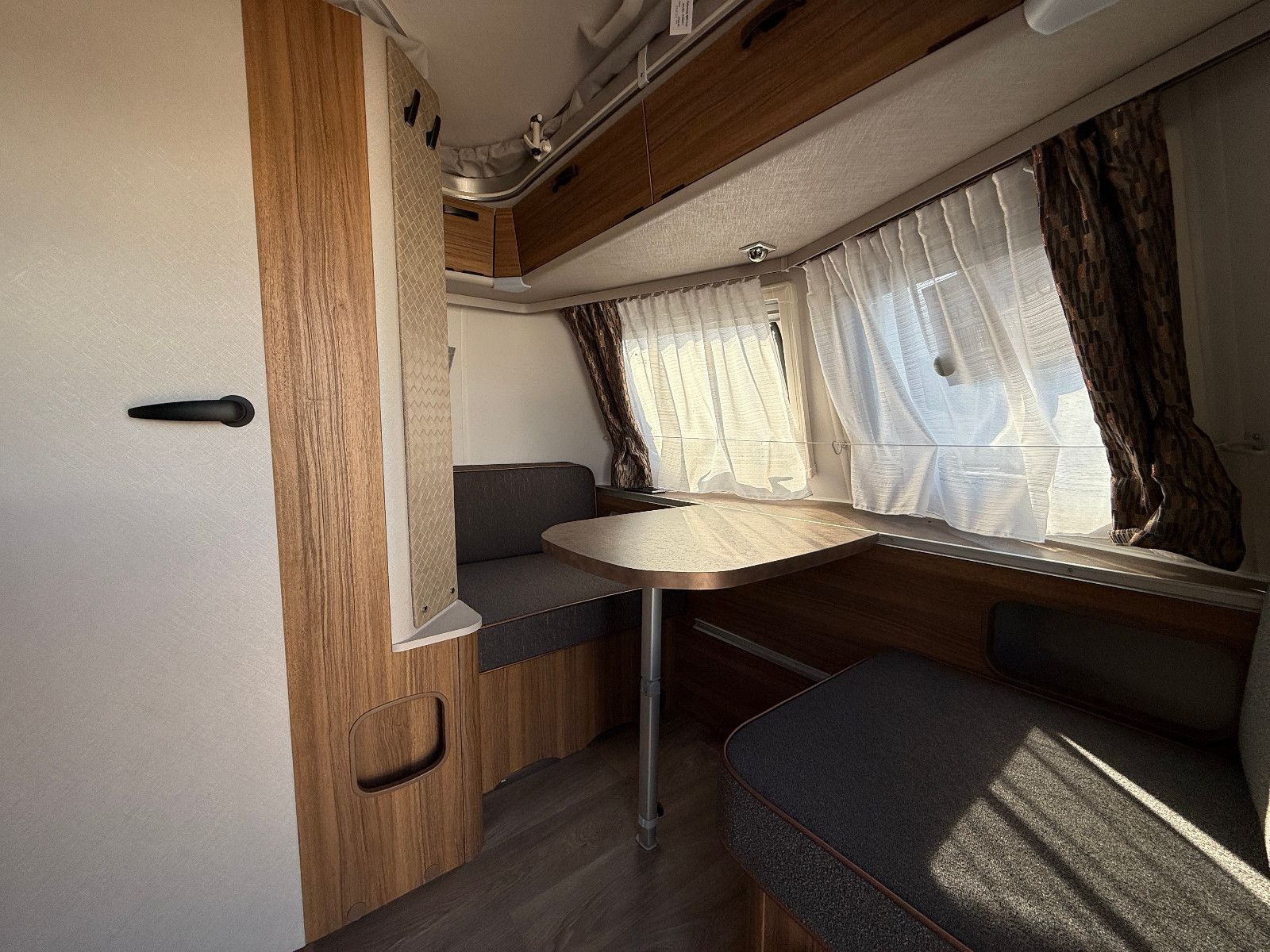 Fahrzeugabbildung HYMER / ERIBA / HYMERCAR Touring 542 - Legend- 5.784€ sparen !!!