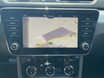 Skoda Superb Combi III 2.0 TDI DSG Ambition NAVI CAM
