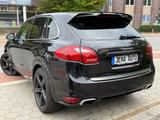 Porsche Cayenne S Diesel GTS 2.Hd Panoram. R.Kamera - Porsche Cayenne mit Diesel-Antrieb: Geländewagen, Automatik