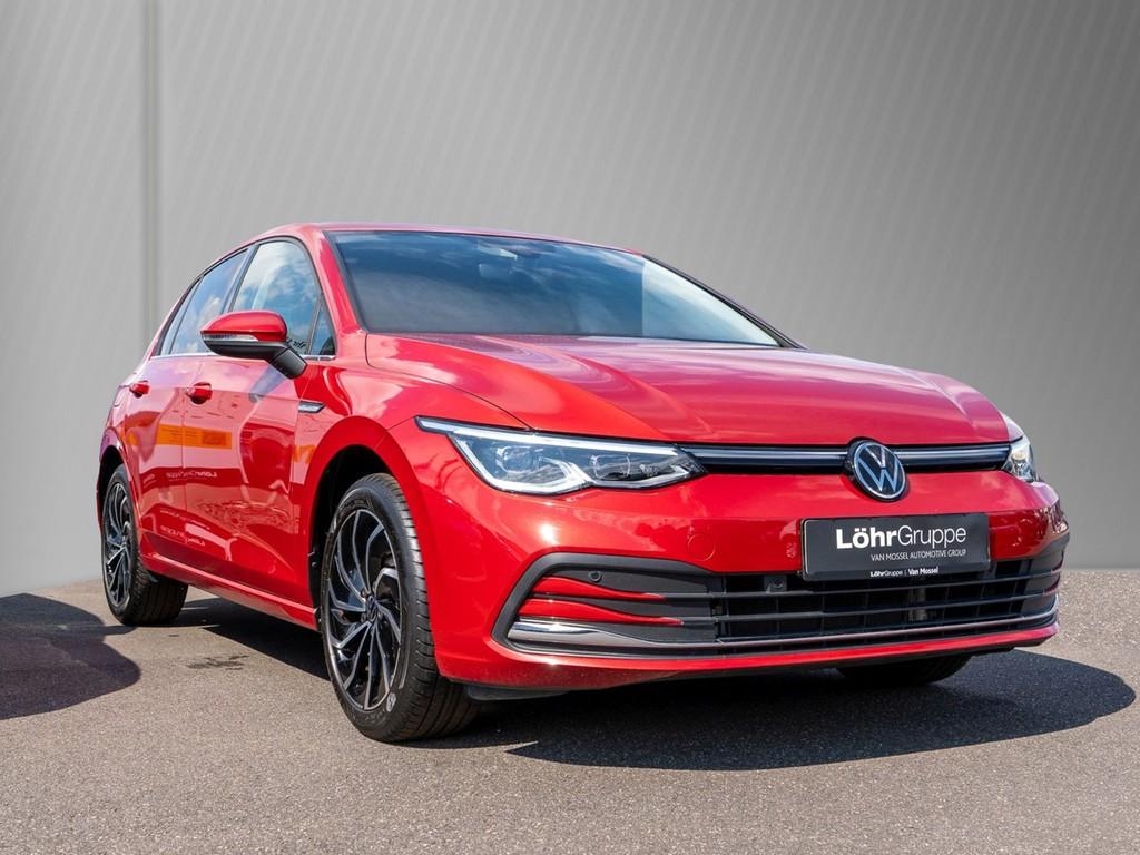 Volkswagen Golf VIII 1.5 eTSI DSG Style LED Plus, App