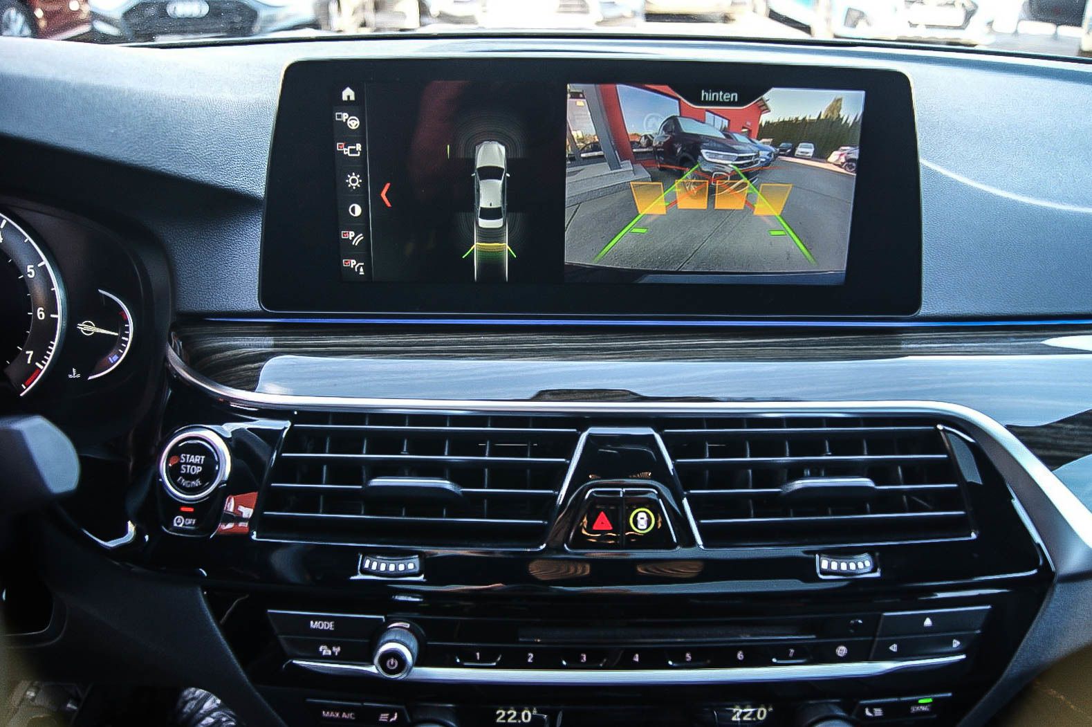 Fahrzeugabbildung BMW M550 xDrive V8 340kW/462PS HEADUP HARMAN&KARDON