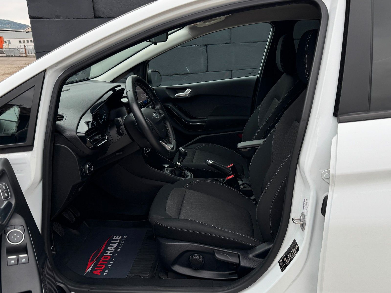 Fahrzeugabbildung Ford Fiesta 1.0 EB Active 140ps Kam Navi Temp SHZ LKA