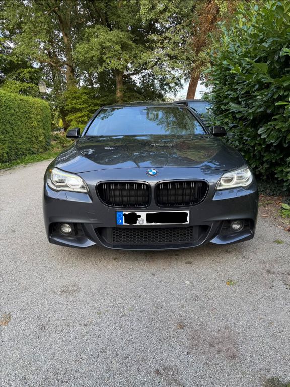 Image of BMW 530