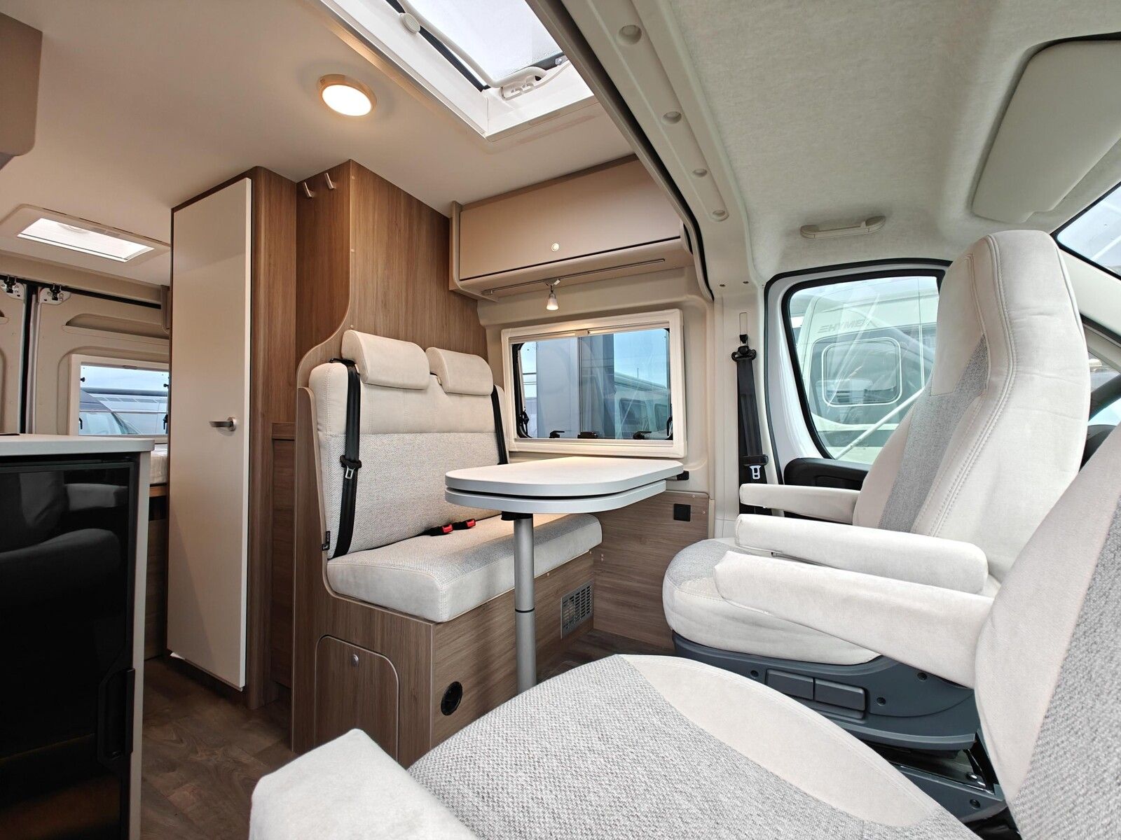 Fahrzeugabbildung Carado CV 600 SIE SPAREN ÜBER 6.009