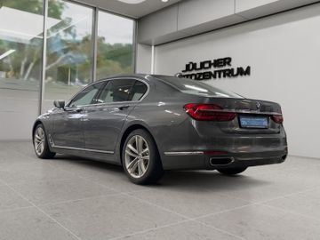 BMW 750 - 6