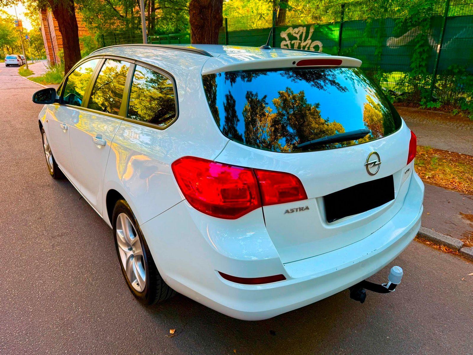 Opel Astra 2010 — engine 125 HP (92kW)