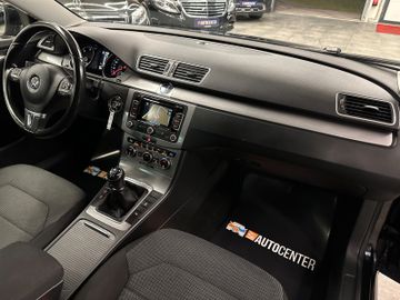 MYAUTOCENTER – Gebraucht- und Jahreswagen mit Werkstattservice in Pfaffenhofen Volkswagen Passat Variant Comfortline BlueMotion *AHK*Klima