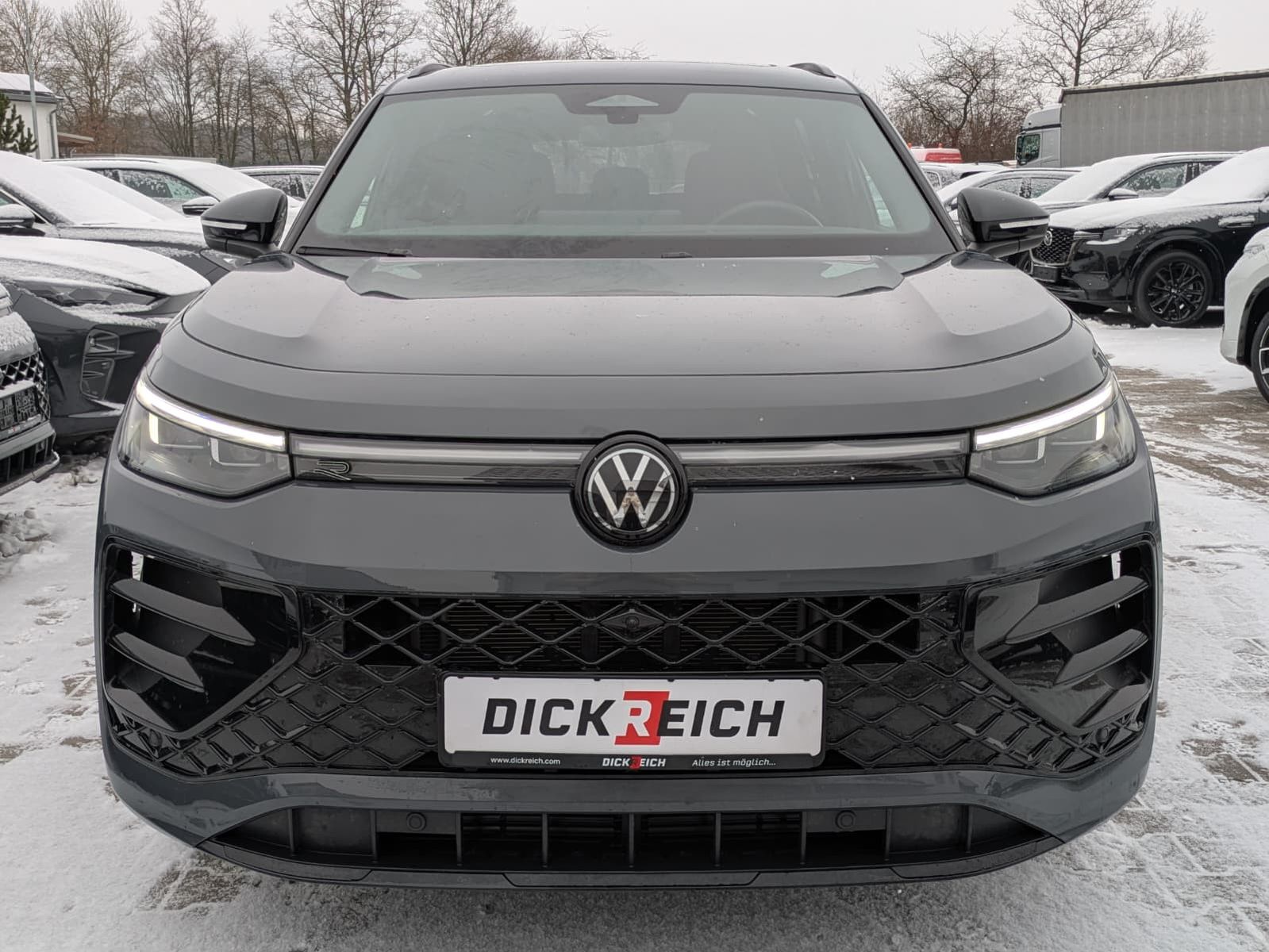 Fahrzeugabbildung Volkswagen Tayron 2.0 TDI 4M R-Line BLACK*7Si*MATRIX*PANO