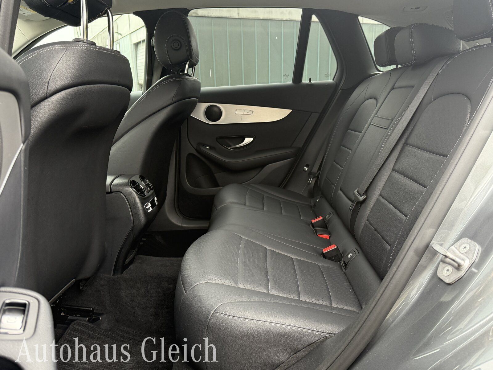 Fahrzeugabbildung Mercedes-Benz GLC 250 d Exclusive 4Matic Navi/KEYLESS-Go-Paket