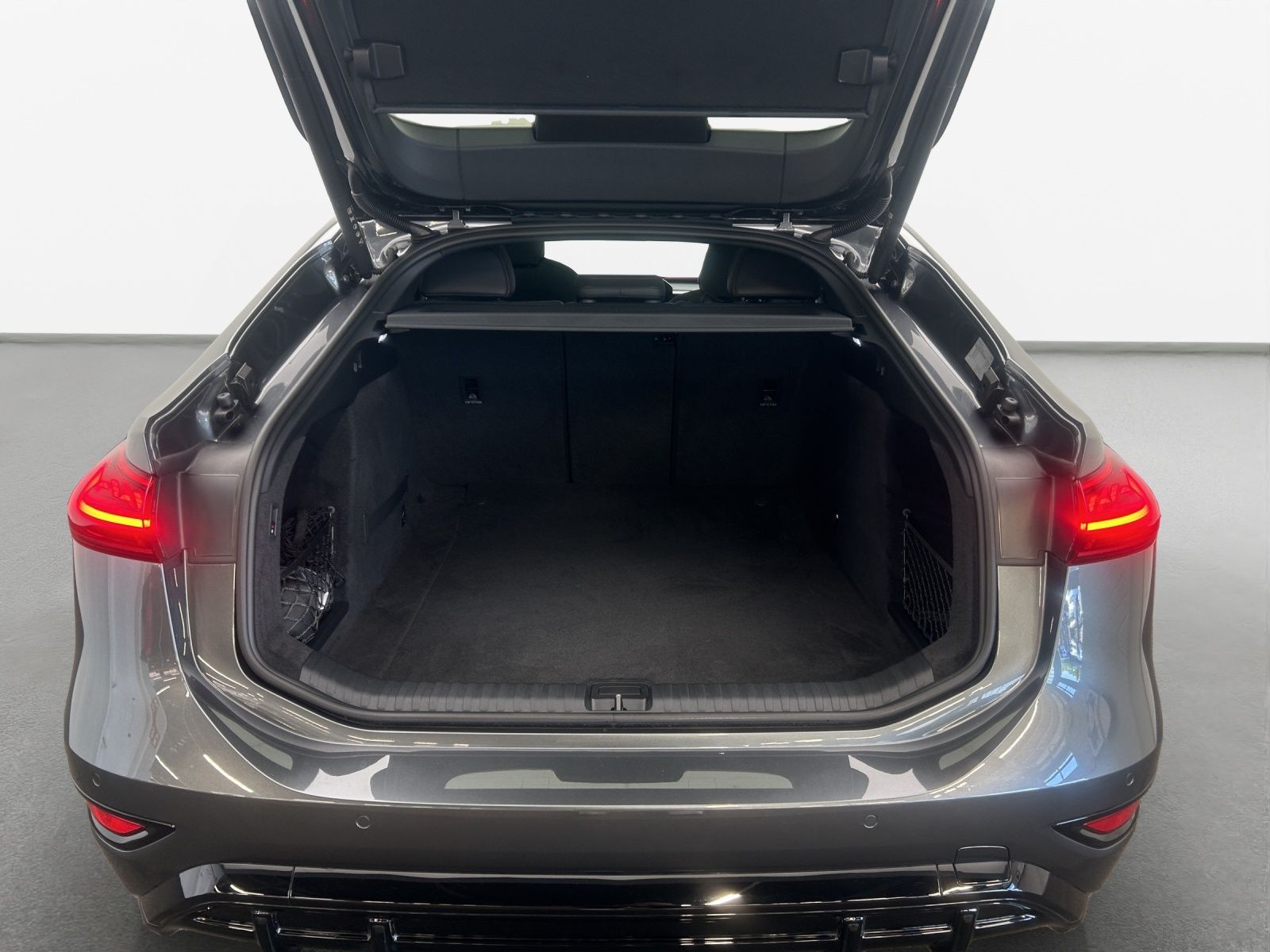 Audi S6 e-tron - Bild 12