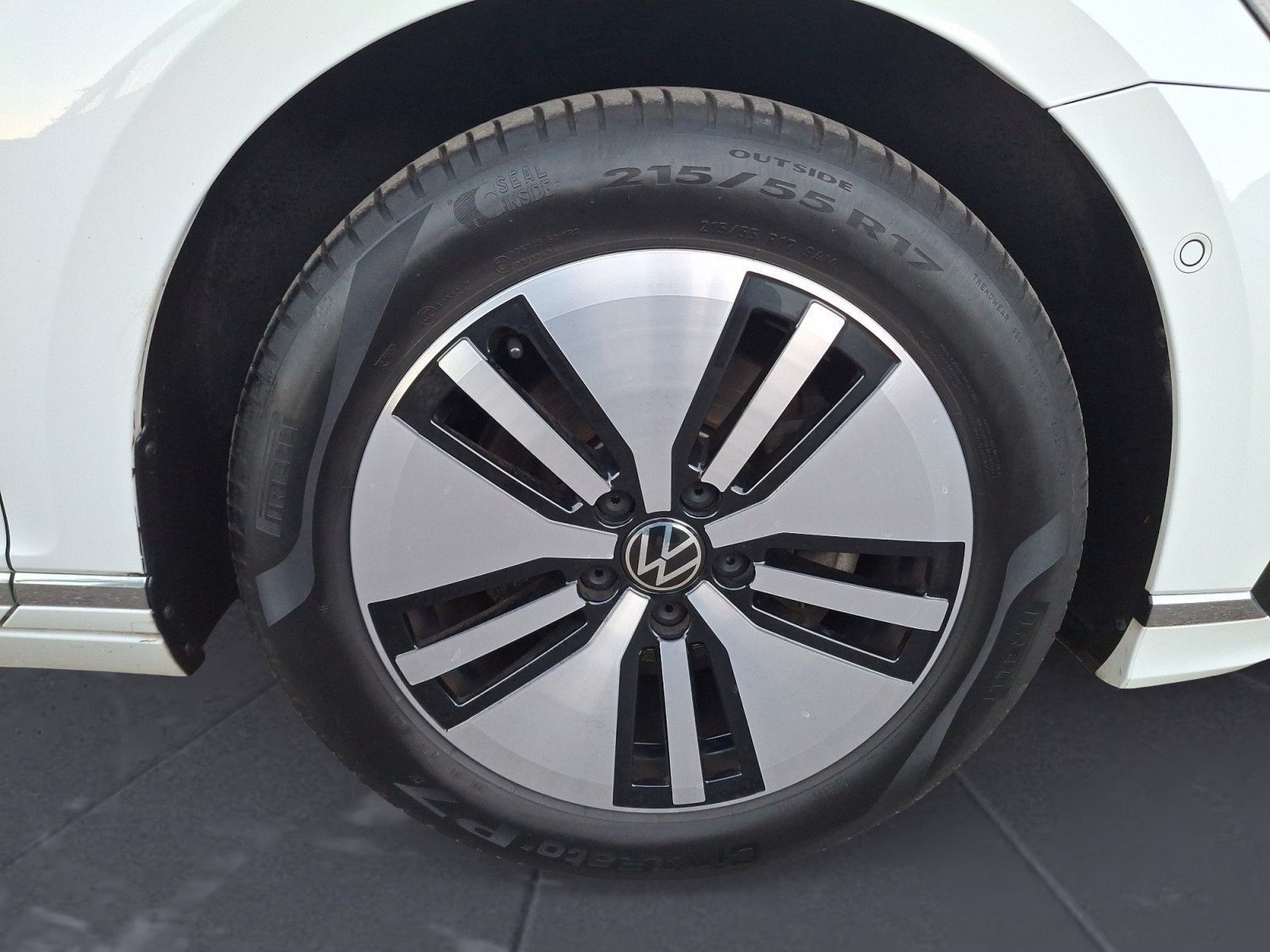 Volkswagen Passat Variant - Bild 12