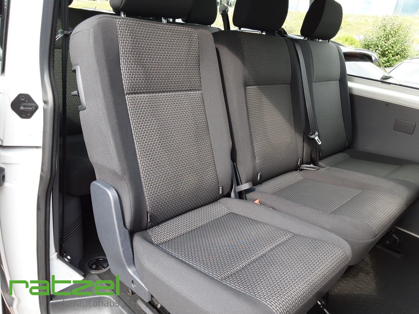 Fahrzeugabbildung Volkswagen T6.1 Kombi KR 2.0 TDI 9-Sitze+AHK+KAMERA+