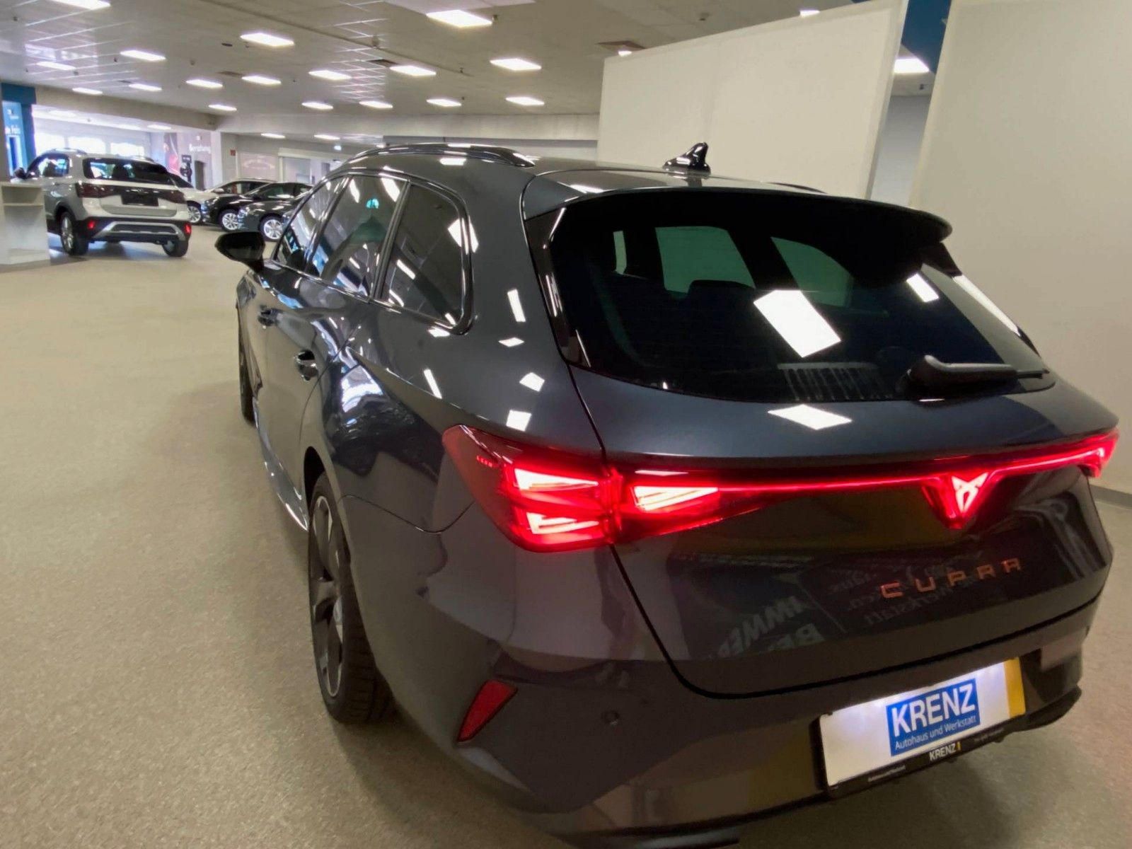 Fahrzeugabbildung CUPRA Leon ST 1.5 eTSI DSG FACELIFT MHEV+5 J. GARANTIE
