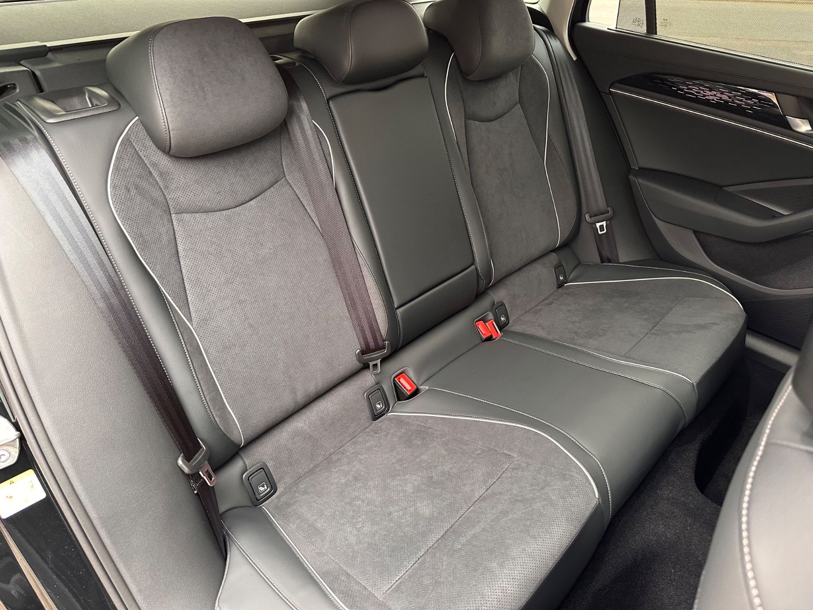 Fahrzeugabbildung Volkswagen Passat Variant 2.0 TDI Elegance Matrix/AHK/Navi