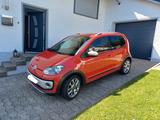 Volkswagen up! 1.0 cross up! 8-fach bereift! TÜV NEU!