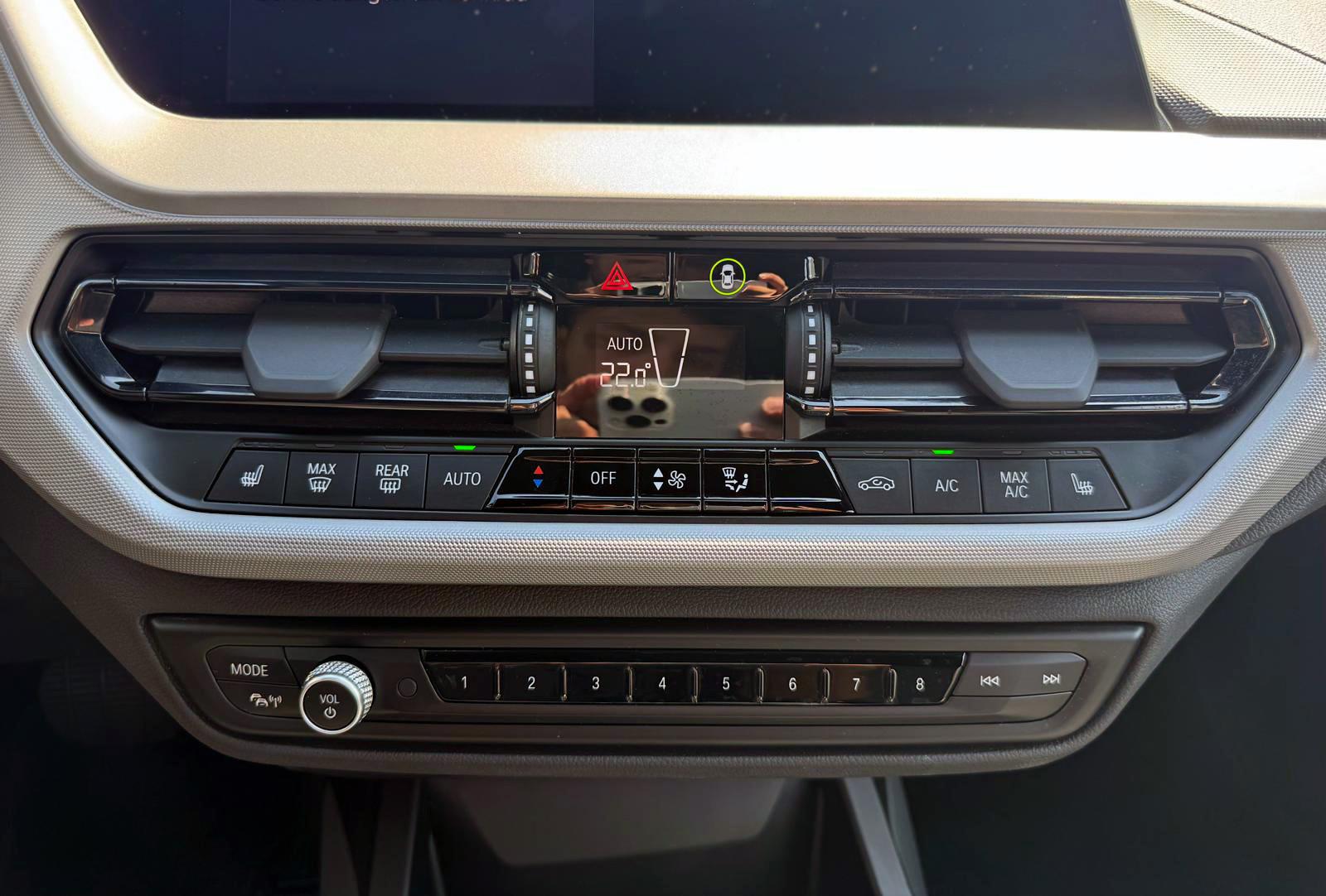 BMW 1 Series i Advantage Steptr. ACC PDC AHK H&K SHZ LED, миниатюра 13