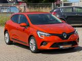 Renault Clio V Experience - Renault Clio mit Benzin-Antrieb: Orange
