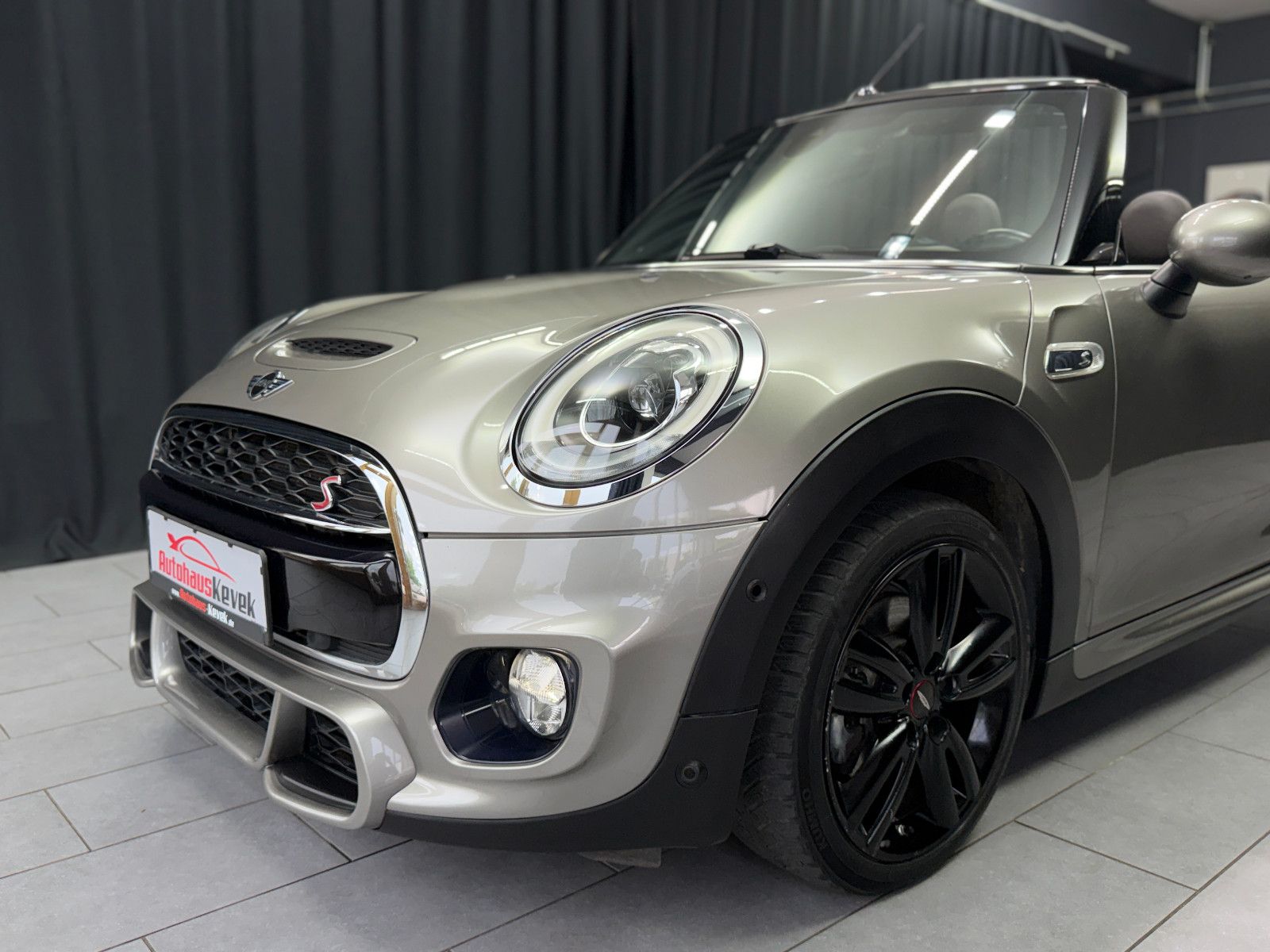 Fahrzeugabbildung MINI Cooper S Cabrio |AUTOMATIK|HuD|RF-KAMERA|LED