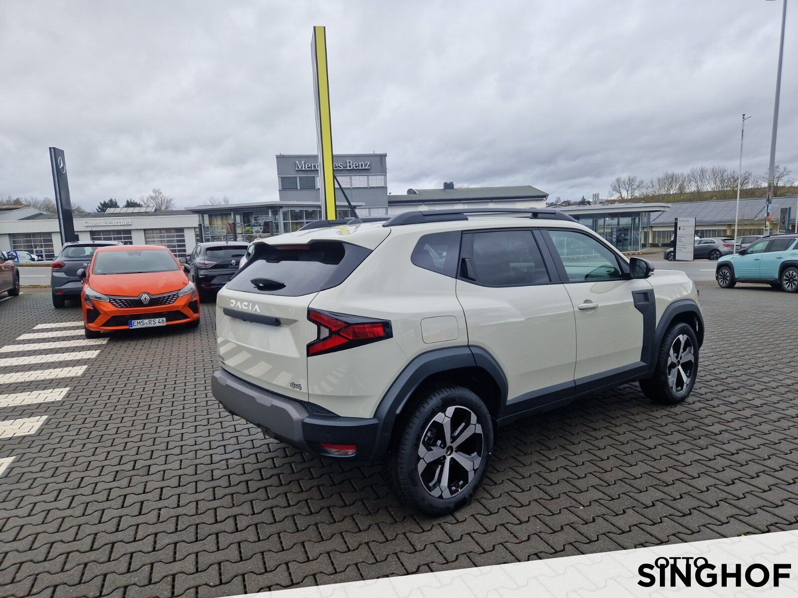 Fahrzeugabbildung Dacia New Duster Journey hybrid-G 150 4x4