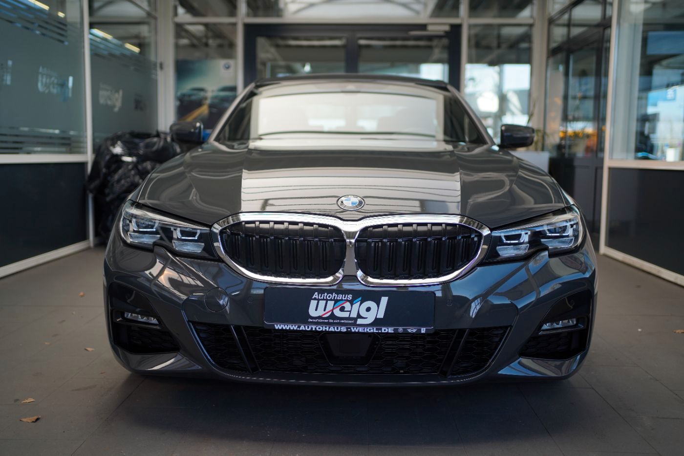 Fahrzeugabbildung BMW 320i xDrive M Sport Parkassist+AHK+HiFi+Alarmanl