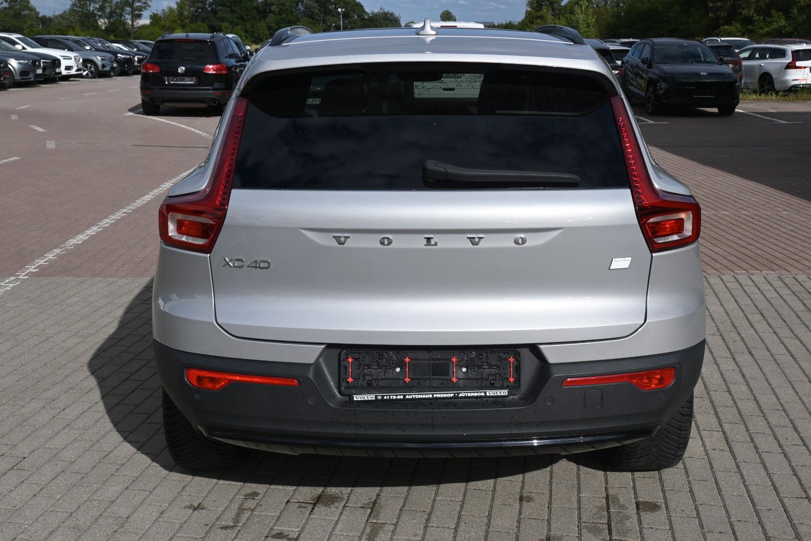Fahrzeugabbildung Volvo XC40 BEV Ultimate Extend.Range*PANO*RW 565KM*