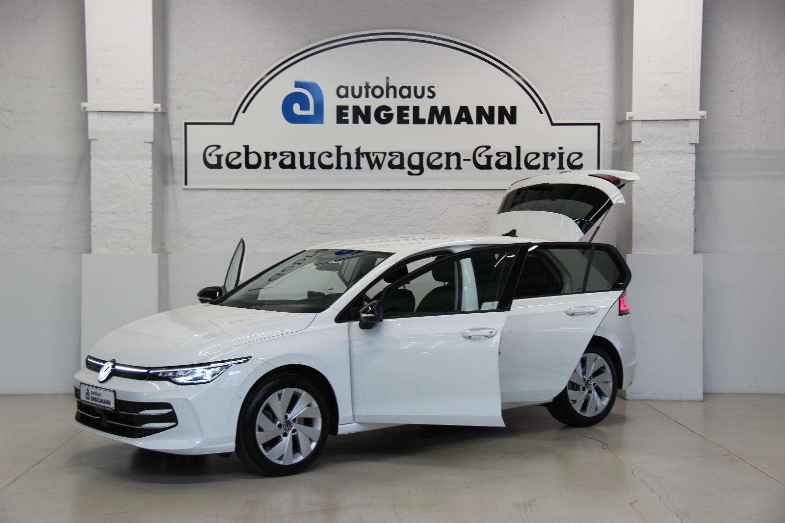 Volkswagen Golf VIII 1.5 eTSI MATRIX HAR STHZ NAV DCC