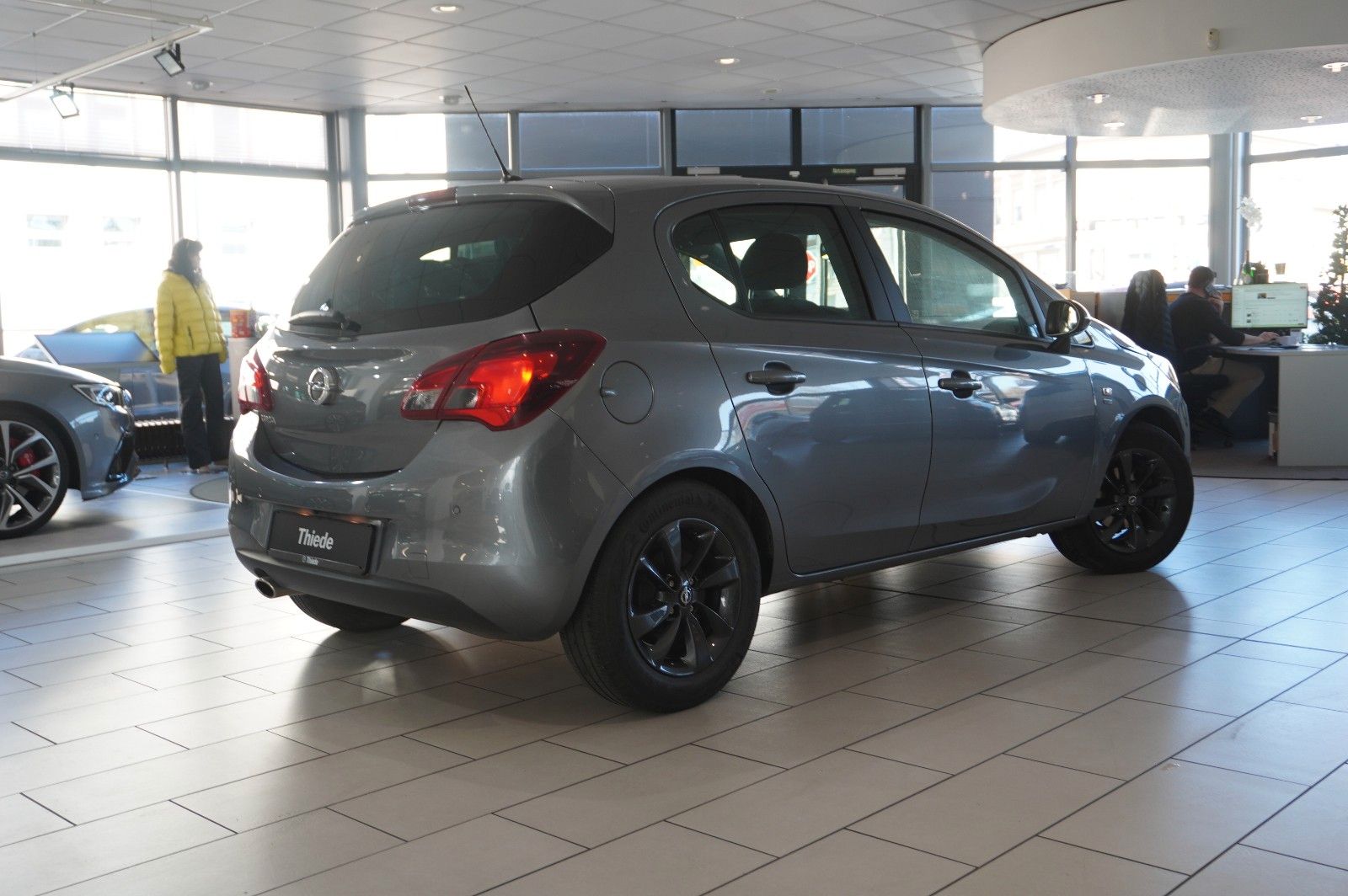 Fahrzeugabbildung Opel Corsa E 1.4 120 JAHRE 5-TÜR NAVI/SHZ/KAMERA/TEMP