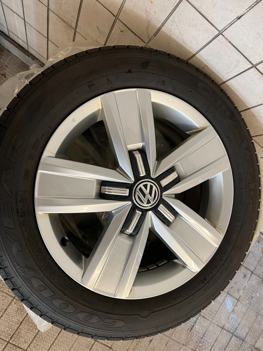 Fahrzeugabbildung Volkswagen T6.1 Multivan Comf. DSG Standhzg, Alcantara ACC