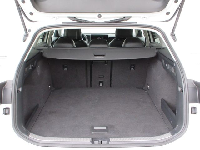 Passat Variant 1.5 eTSI DSG IQ.DRIVE/AHK/LED/NAV