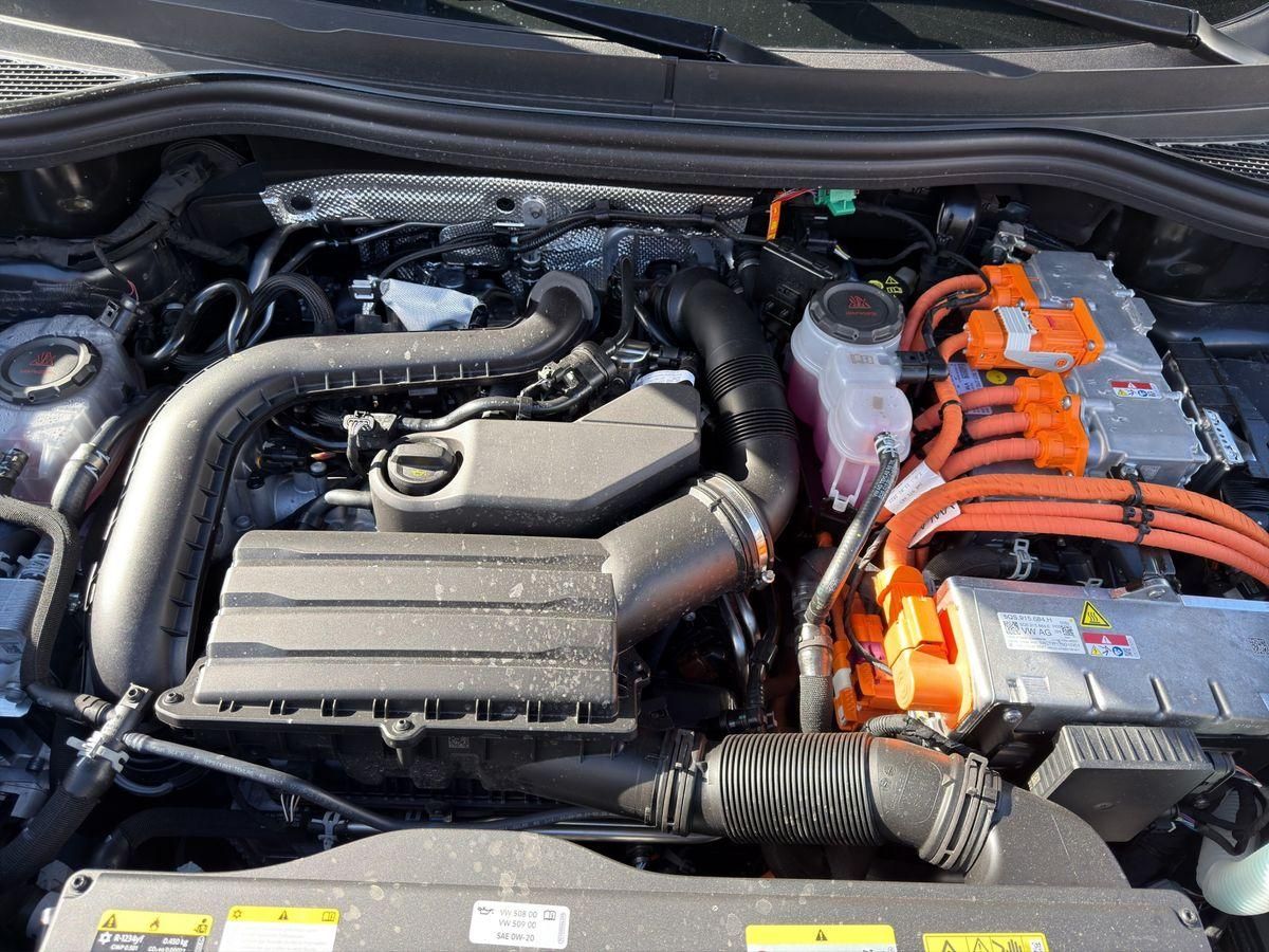 Fahrzeugabbildung Volkswagen Tiguan R-Line 1.5 TSI 150 kW eHybrid