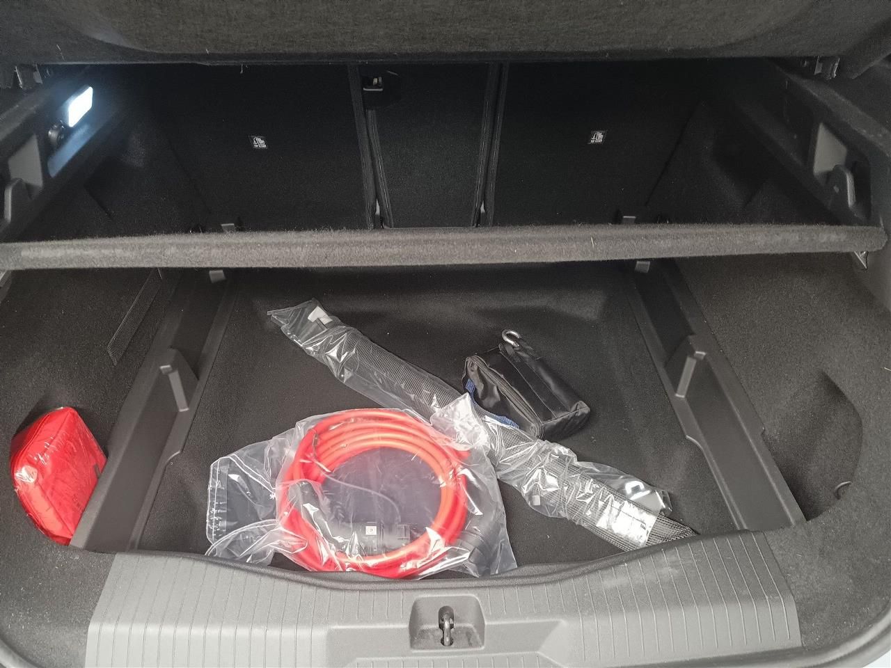 Fahrzeugabbildung Opel Grandland Electric 157KW Edition Automatik