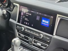 Fahrzeugabbildung Macan Luftfederung Navi Leder Memory Sitze Sound